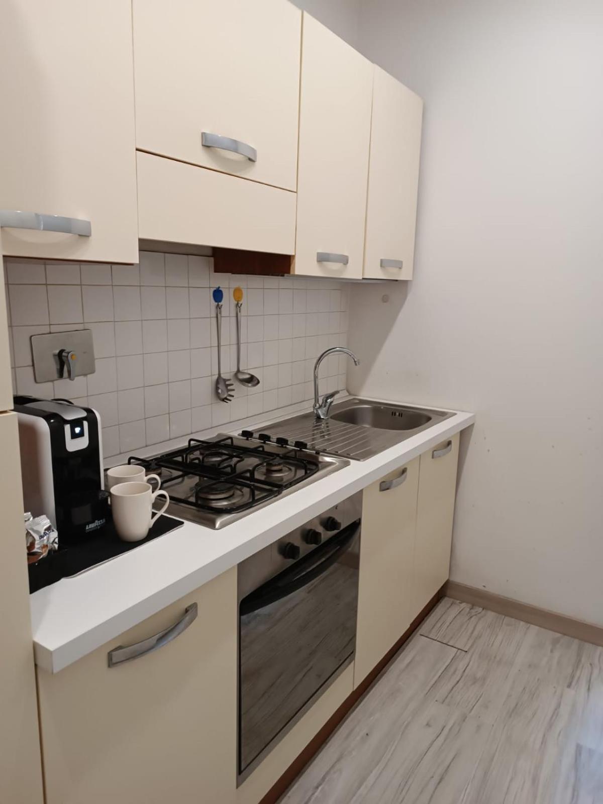 Studio Metro Bologna Roma Ngoại thất bức ảnh
